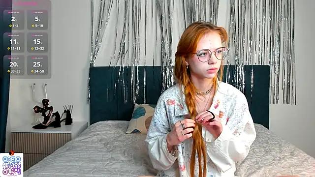 LynneByron from StripChat