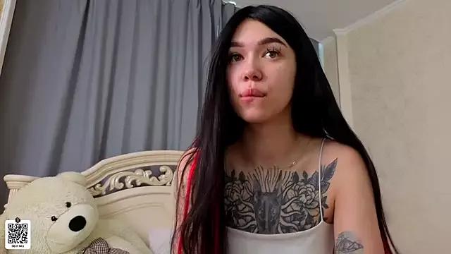 LynnGravlin from StripChat is Freechat