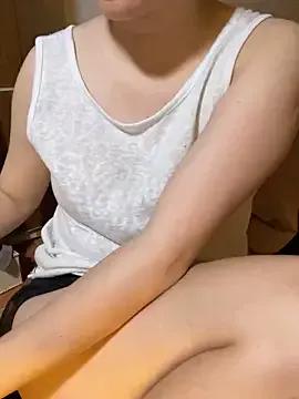 Lynnie435 from StripChat is Freechat