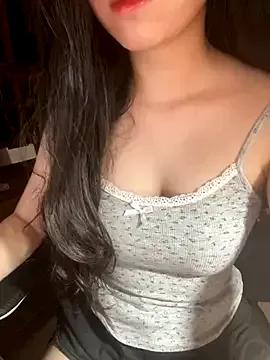 Lynnie435 from StripChat