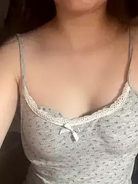 Lynnie435 from StripChat