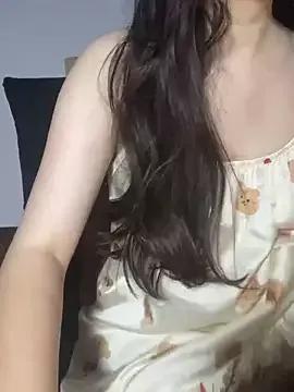Lynnie435 from StripChat