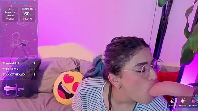 lyra-rain from StripChat is Freechat