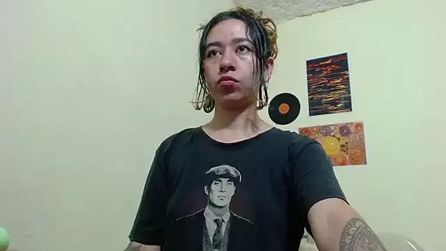 Maam_Ine from StripChat
