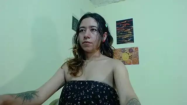 Maam_Ine from StripChat