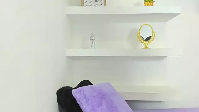 MacarenaSmith from StripChat is Freechat