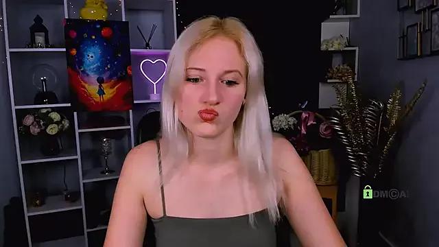 madam_uliis from StripChat
