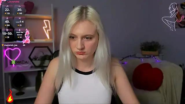 madam_uliis from StripChat