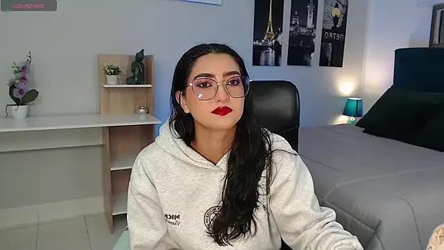 madame_lottie from StripChat
