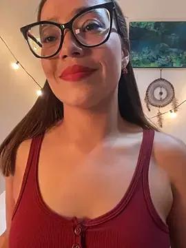 MadameNat from StripChat