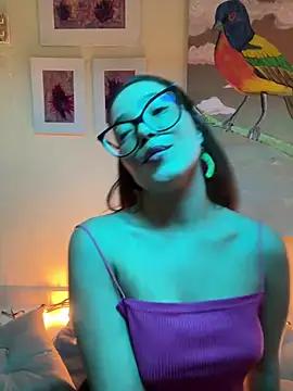 MadameNat from StripChat