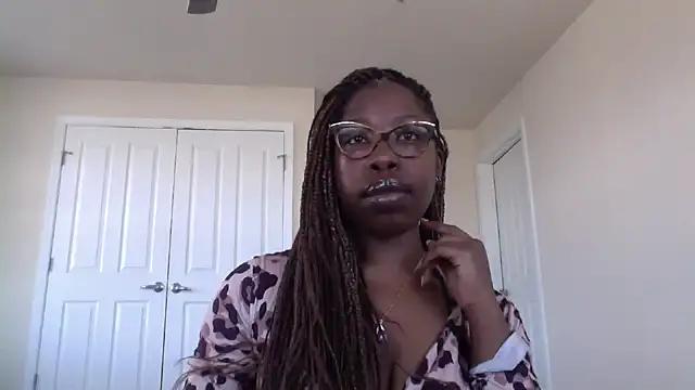 MadamIndigo from StripChat