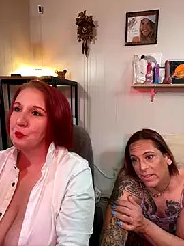 MadamMoonGoddess from StripChat