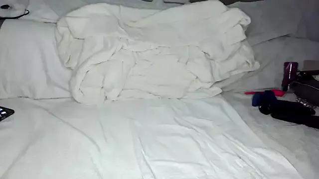 Madamx14 from StripChat