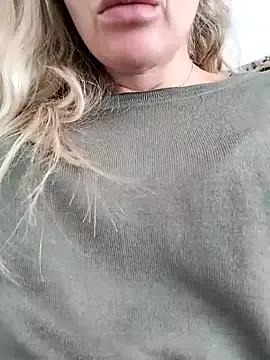 Madamx14 from StripChat