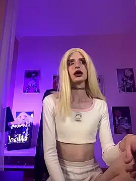 Madi_snow webcams show profile image 