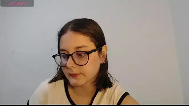 MadieLorez webcams show profile image 
