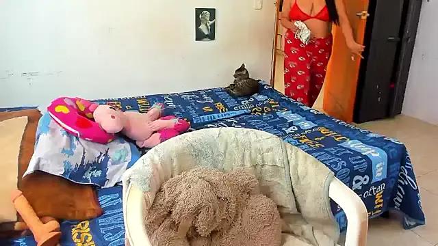 madiison_beckett1 from StripChat is Freechat