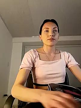 Madison_charlotte from StripChat is Freechat