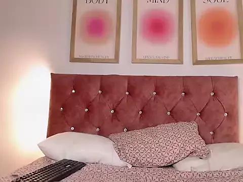 Madisonkay from StripChat is Freechat