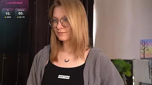MaeEversley from StripChat
