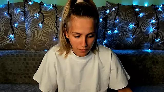 MaggieCake from StripChat