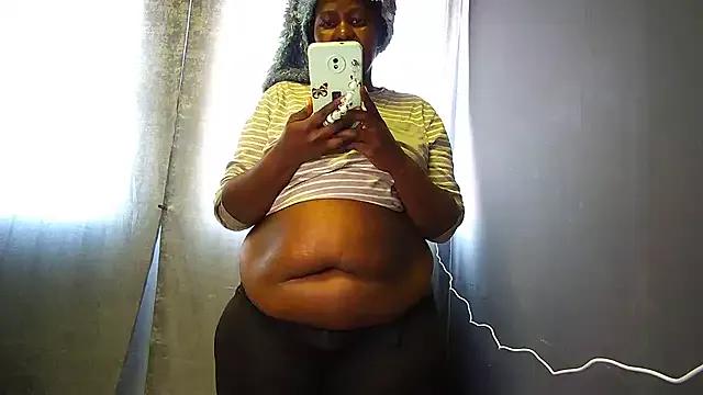 MagicMilfXO from StripChat is Freechat