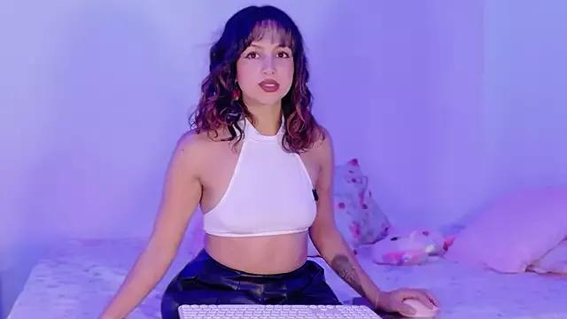 MaiaRouge from StripChat