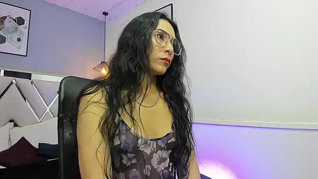 Maite_black from StripChat is Freechat