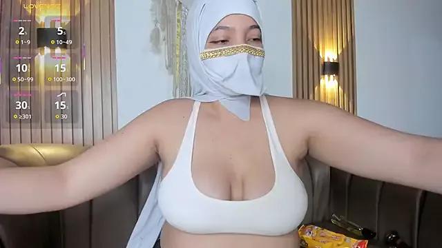 malak_nanyy from StripChat