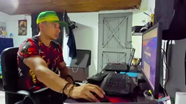 Malek_Ivonny from StripChat is Freechat