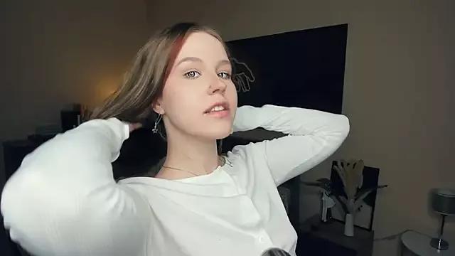 MaliaBourraine from StripChat is Freechat