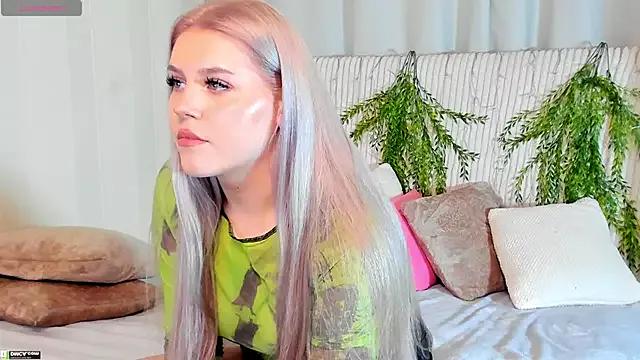 Malisha_kiss from StripChat is Freechat