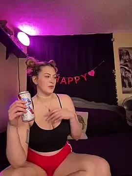 Discover our girls online shows and discover the company of countless livestreamers, with stunning shapes, sex toys and more.