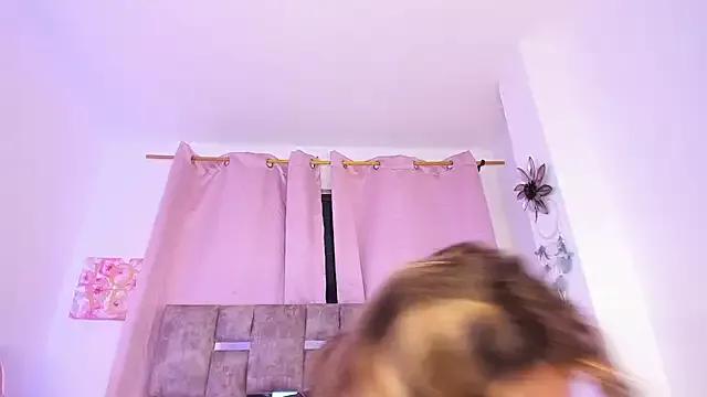 Mara_royal from StripChat