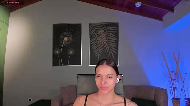 MaraRicci from StripChat
