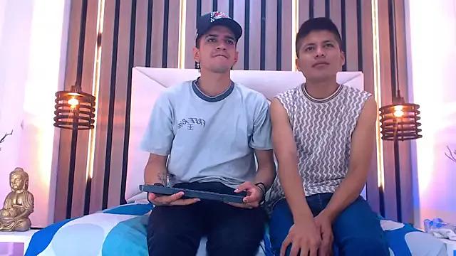 Discover our girls online shows and discover the company of countless livestreamers, with stunning shapes, sex toys and more.