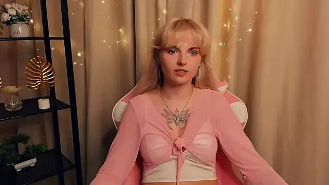 MargertClaus from StripChat is Freechat
