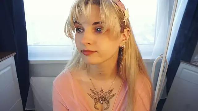 MargertClaus from StripChat is Freechat