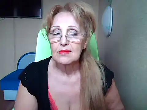 Discover our girls online shows and discover the company of countless livestreamers, with stunning shapes, sex toys and more.