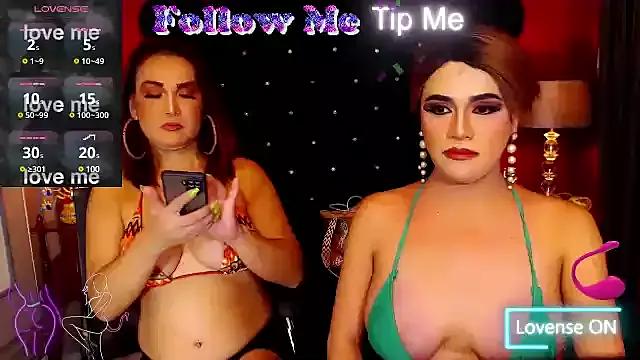 Discover our girls online shows and discover the company of countless livestreamers, with stunning shapes, sex toys and more.