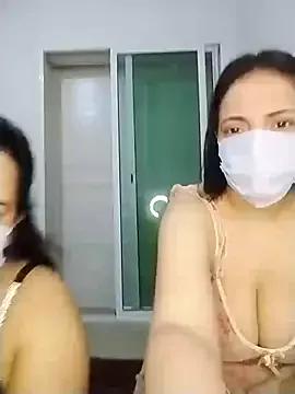 Discover our girls online shows and discover the company of countless livestreamers, with stunning shapes, sex toys and more.