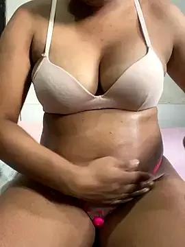 Mariaapimentinha from StripChat is Freechat