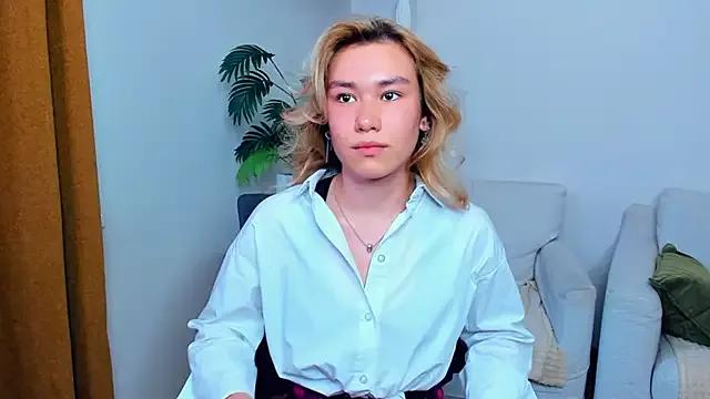 MariamCrissey from StripChat is Freechat
