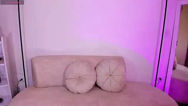 MariamRivera_ from StripChat is Freechat