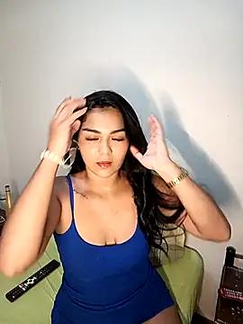 Discover our girls online shows and discover the company of countless livestreamers, with stunning shapes, sex toys and more.