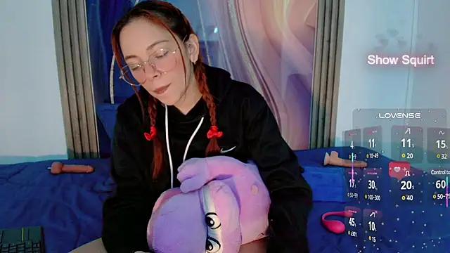 Discover our girls online shows and discover the company of countless livestreamers, with stunning shapes, sex toys and more.