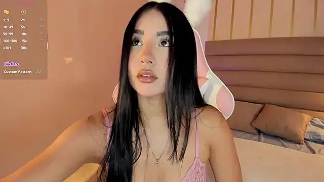 Mariana_sweetest from StripChat is Freechat