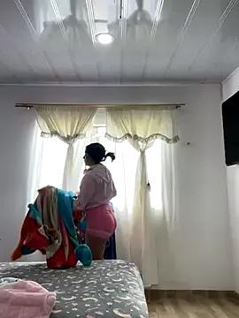 Marianahb-e from StripChat is Freechat