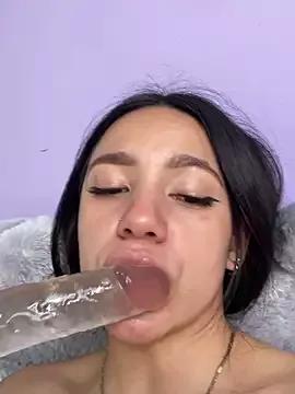 Marianahb-e from StripChat is Freechat